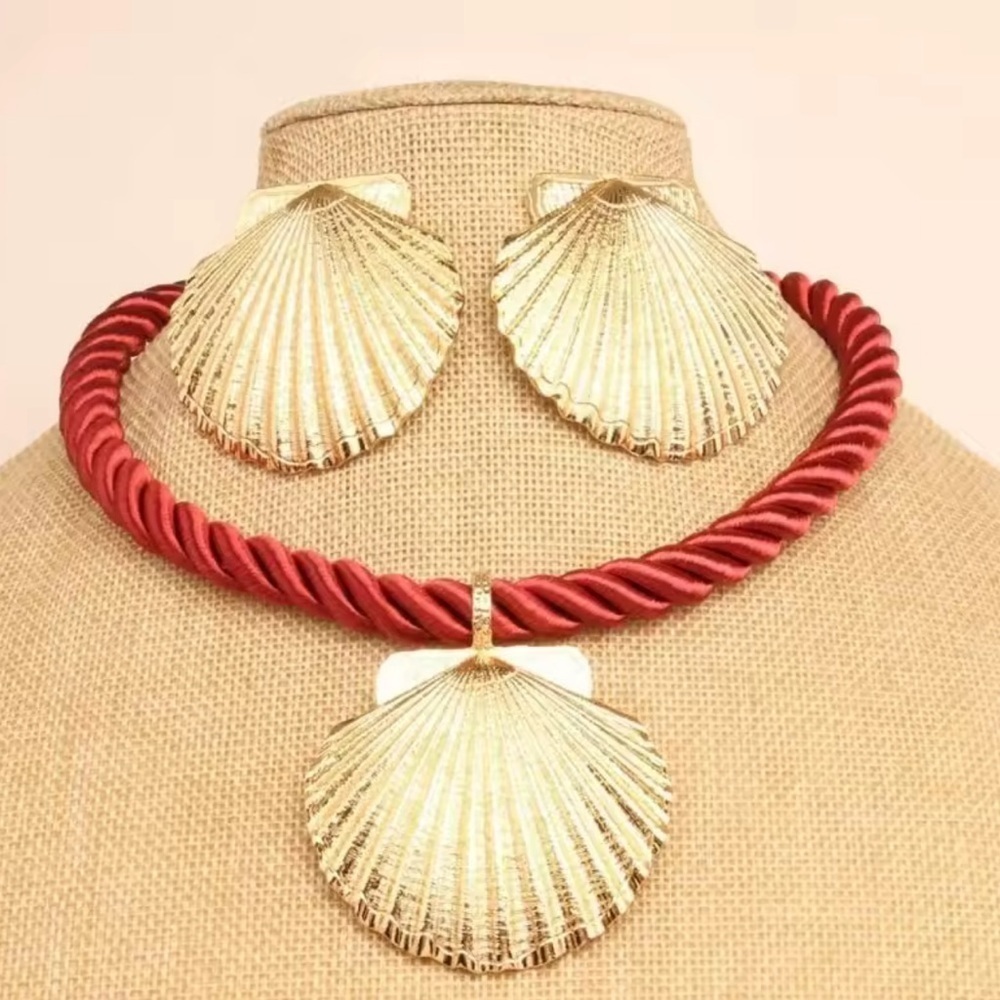 Anthropologie Seashell Gold Red Rope Chain Jewelry Set